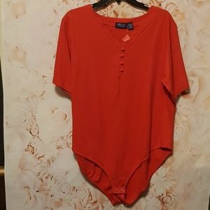 Brand NewForelli classics red blouse size:22/24